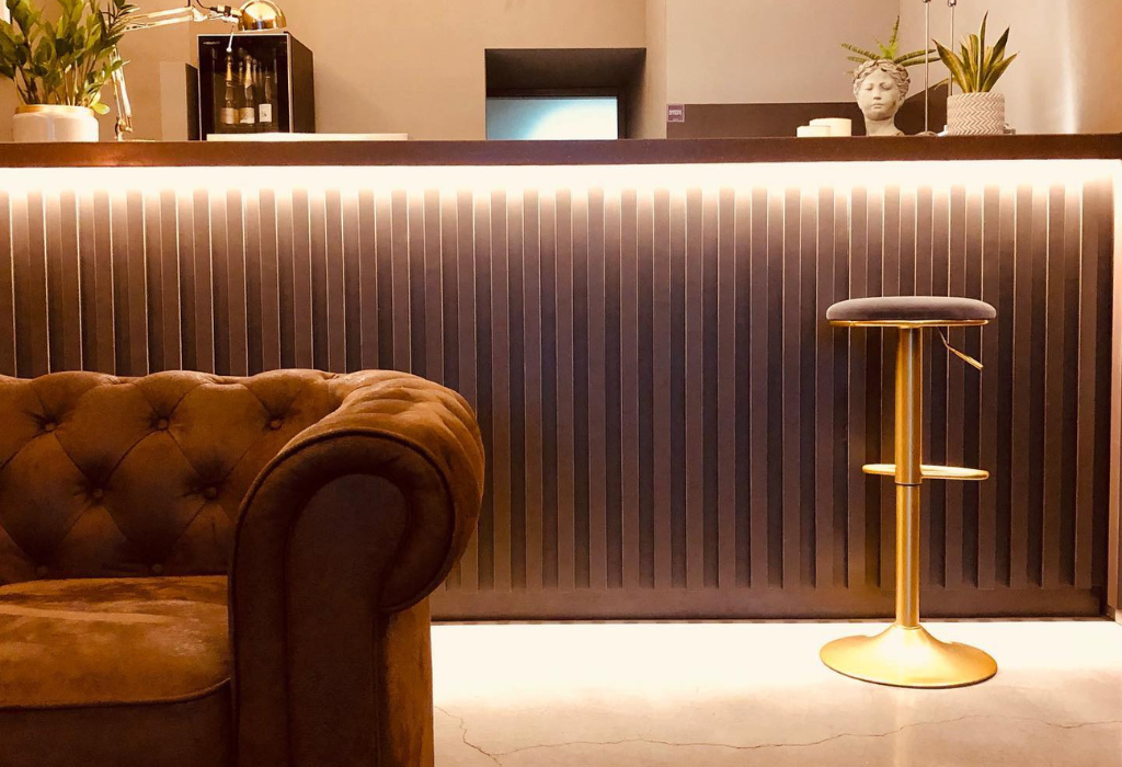 Barone cocktail and food